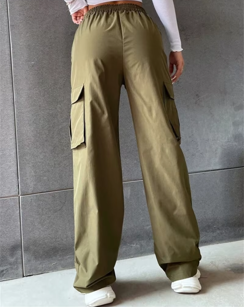 מכנסי קרגו רחבים בסגנון סטריטוור